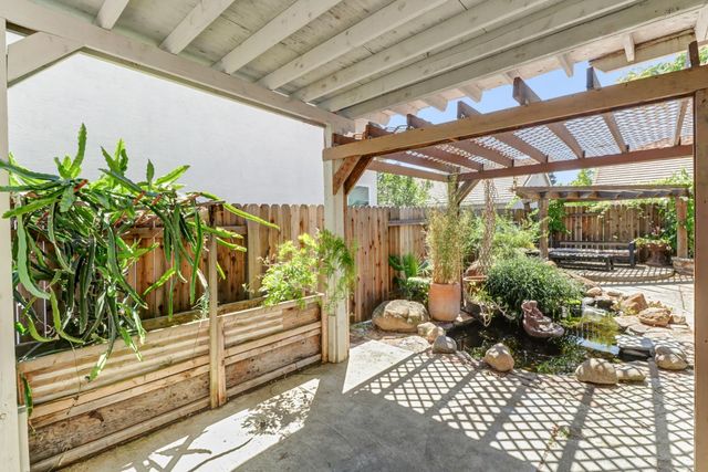 8622 Summer Sun Way, Elk Grove, CA 95624
