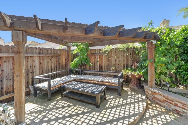 8622 Summer Sun Way, Elk Grove, CA 95624