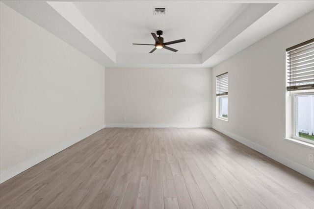 5207 NW South Lovoy Circle, Port St Lucie, FL 34986