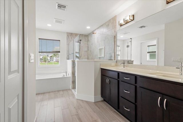 5207 NW South Lovoy Circle, Port St Lucie, FL 34986