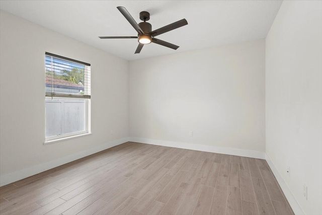 5207 NW South Lovoy Circle, Port St Lucie, FL 34986