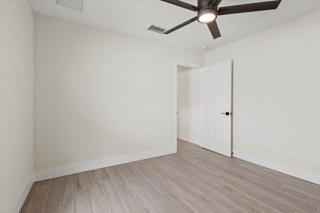 5207 NW South Lovoy Circle, Port St Lucie, FL 34986