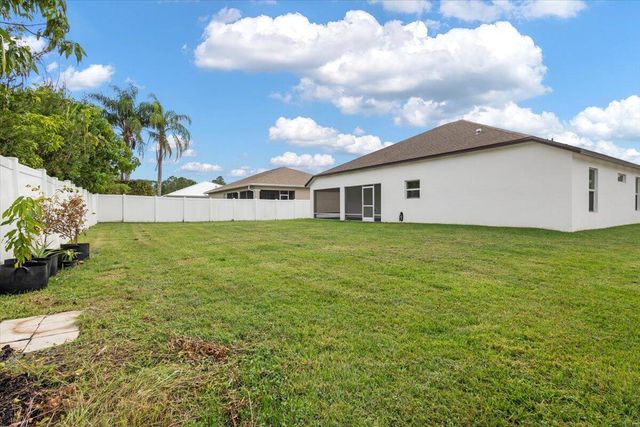 5207 NW South Lovoy Circle, Port St Lucie, FL 34986