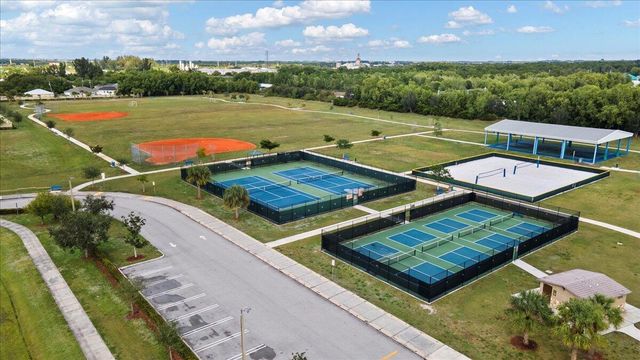 5207 NW South Lovoy Circle, Port St Lucie, FL 34986