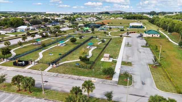 5207 NW South Lovoy Circle, Port St Lucie, FL 34986