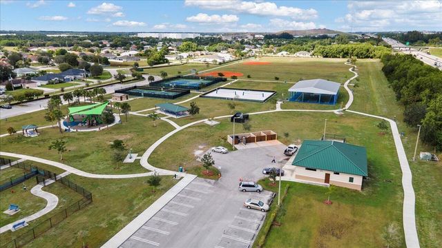 5207 NW South Lovoy Circle, Port St Lucie, FL 34986