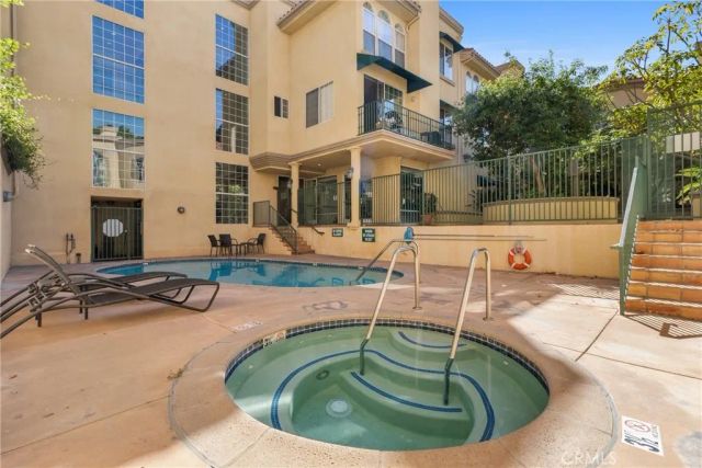 17809 Halsted 312, Northridge, CA 91325