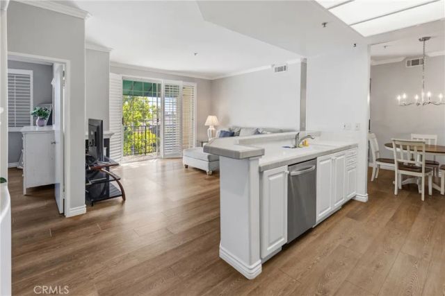 17809 Halsted 312, Northridge, CA 91325
