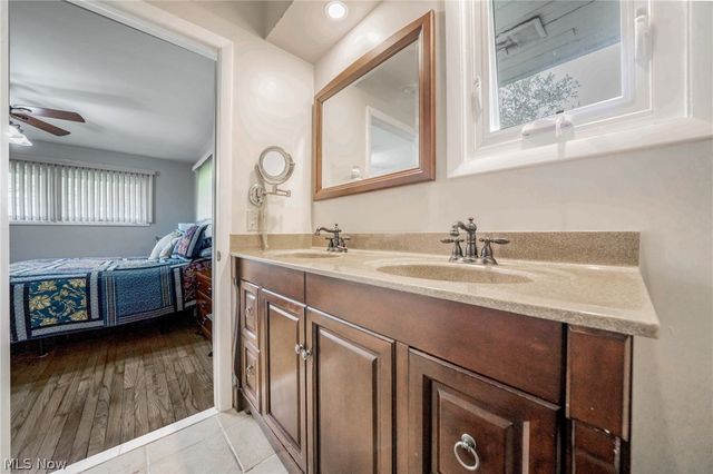 23225 Bryden Road, Shaker Heights, OH 44122