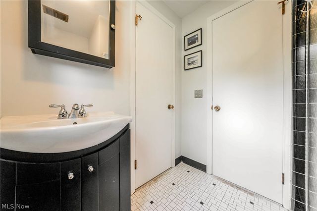 23225 Bryden Road, Shaker Heights, OH 44122