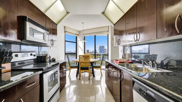 20281 E Country Club Dr 809, Aventura, FL 33180