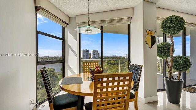 20281 E Country Club Dr 809, Aventura, FL 33180