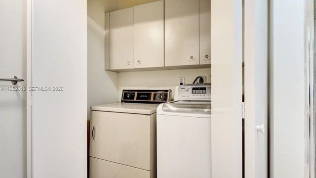 20281 E Country Club Dr 809, Aventura, FL 33180