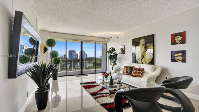 20281 E Country Club Dr 809, Aventura, FL 33180