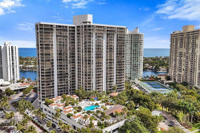 20281 E Country Club Dr 809, Aventura, FL 33180