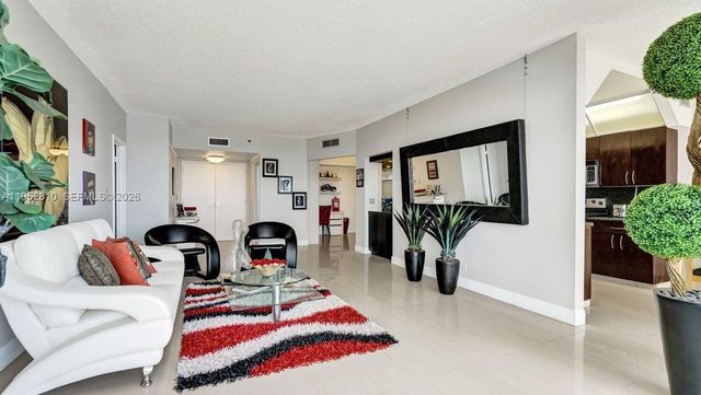 20281 E Country Club Dr 809, Aventura, FL 33180