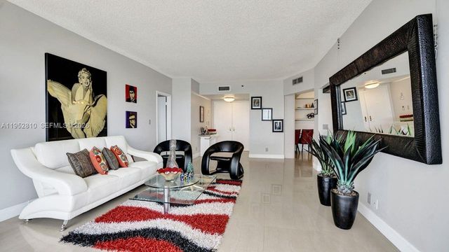 20281 E Country Club Dr 809, Aventura, FL 33180