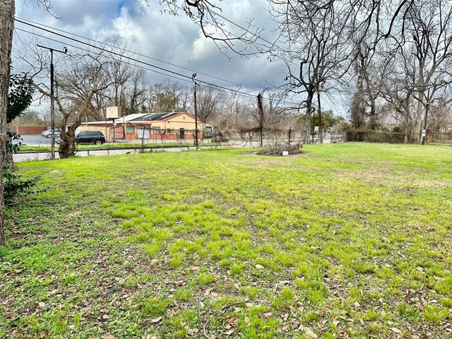 4408 Yale Street, Houston, TX 77018