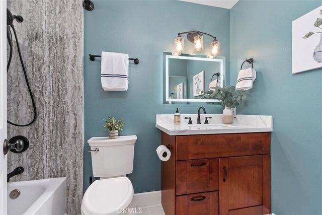 7651 Yorktown Avenue, Huntington Beach, CA 92648