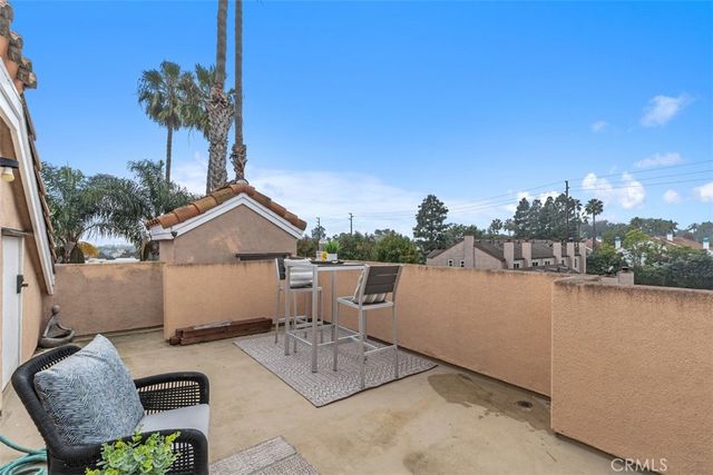7651 Yorktown Avenue, Huntington Beach, CA 92648