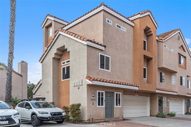 7651 Yorktown Avenue, Huntington Beach, CA 92648