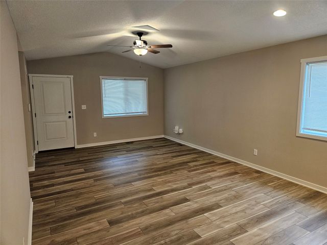 2329 SE 8th Street, Des Moines, IA 50315