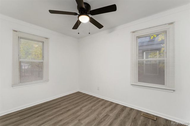 22705 Sharrow Avenue, Warren, MI 48089