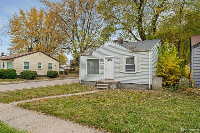 22705 Sharrow Avenue, Warren, MI 48089