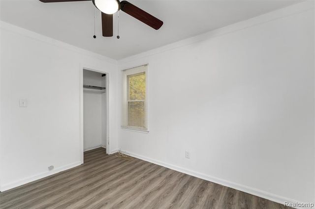 22705 Sharrow Avenue, Warren, MI 48089