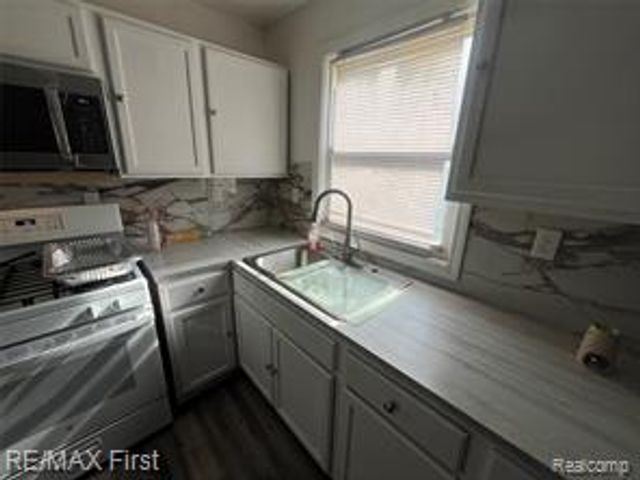 14101 E State Fair Street, Detroit, MI 48205