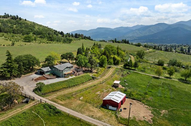2140 N Valley View Road, Ashland, OR 97520