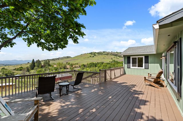 2140 N Valley View Road, Ashland, OR 97520