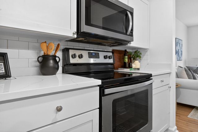 309 Logan Drive, Summerville, SC 29483