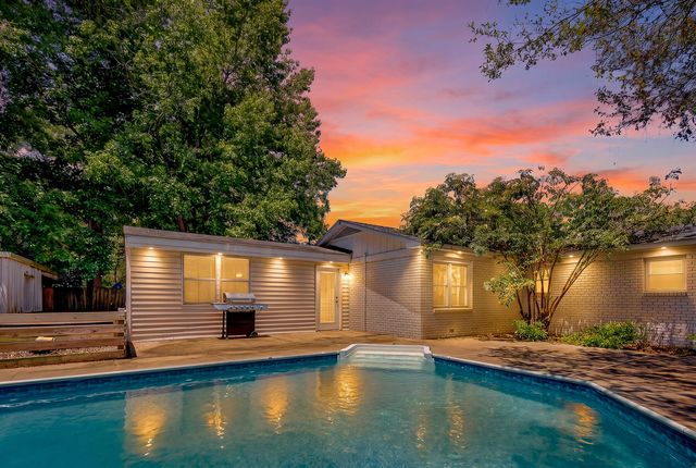 309 Logan Drive, Summerville, SC 29483