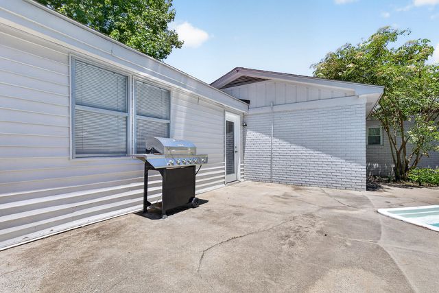 309 Logan Drive, Summerville, SC 29483