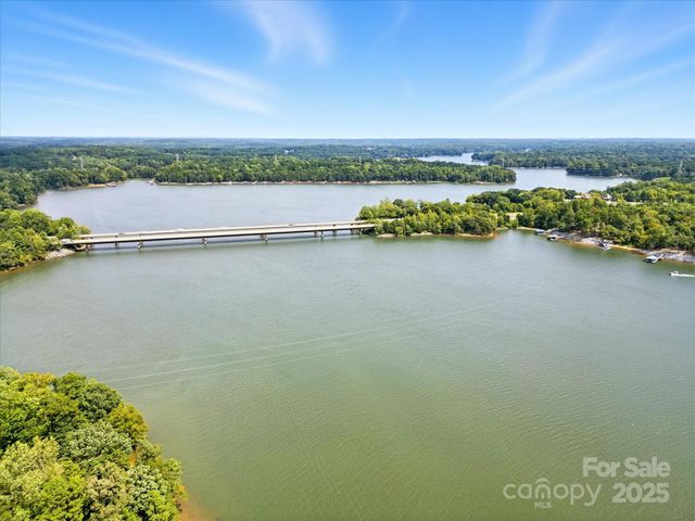 703 Island Point Road, Mount Holly, NC 28120