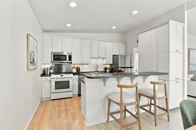 4949 Clear Circle, Carmichael, CA 95608