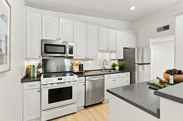 4949 Clear Circle, Carmichael, CA 95608
