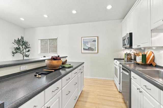 4949 Clear Circle, Carmichael, CA 95608