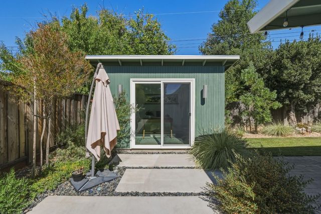 4949 Clear Circle, Carmichael, CA 95608