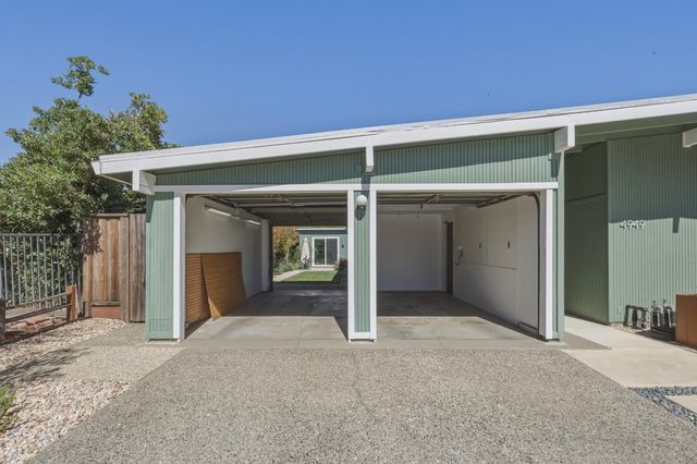 4949 Clear Circle, Carmichael, CA 95608