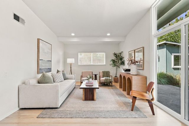 4949 Clear Circle, Carmichael, CA 95608