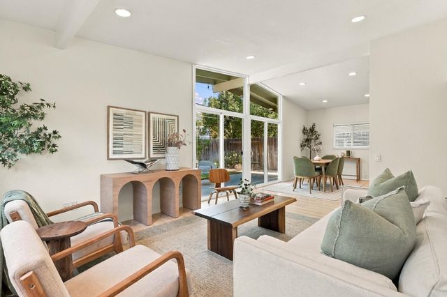 4949 Clear Circle, Carmichael, CA 95608