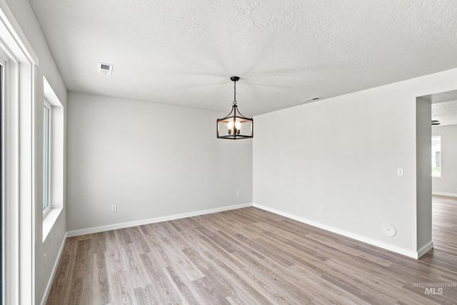 16932 Churn Ave, Nampa, ID 83651