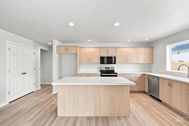 16932 Churn Ave, Nampa, ID 83651