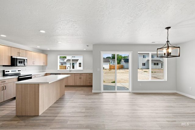 16932 Churn Ave, Nampa, ID 83651