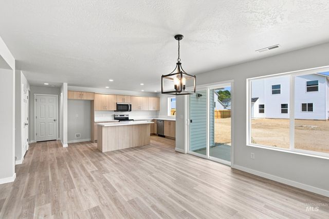 16932 Churn Ave, Nampa, ID 83651