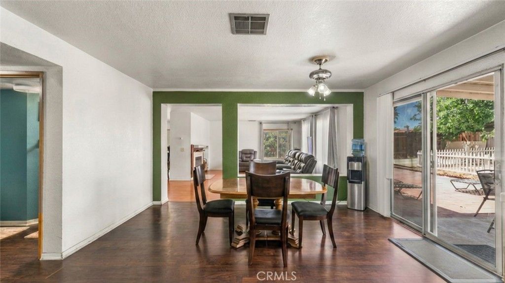 Image 13 of property listing at 37859 Tamara, Palmdale, CA 93550