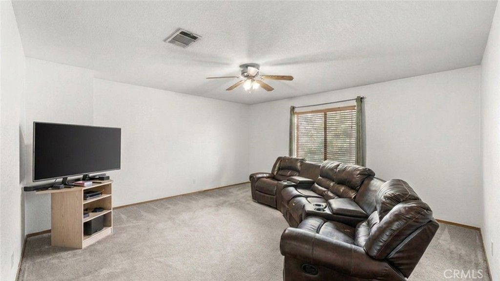 Image 14 of property listing at 37859 Tamara, Palmdale, CA 93550