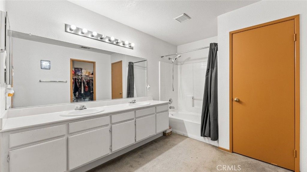 Image 18 of property listing at 37859 Tamara, Palmdale, CA 93550